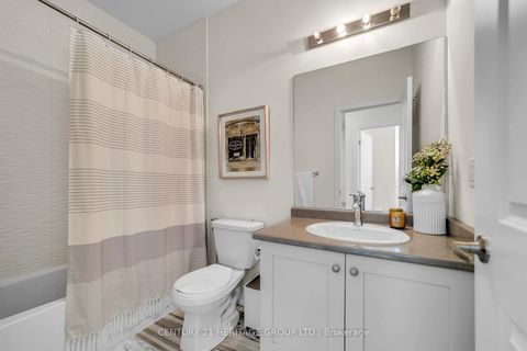 Photo 19 at 9136 Bathurst Street, Patterson, Vaughan