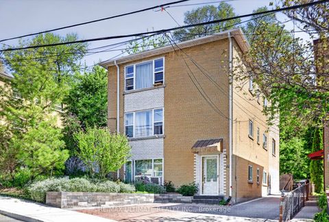 Photo 1 at 177 Varsity Road, Lambton Baby Point, Toronto