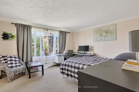Photo 8 at 177 Varsity Road, Lambton Baby Point, Toronto