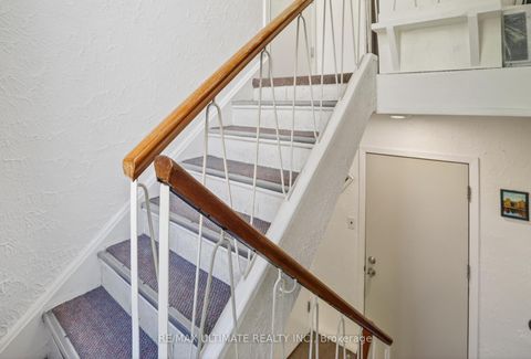 Photo 12 at 177 Varsity Road, Lambton Baby Point, Toronto