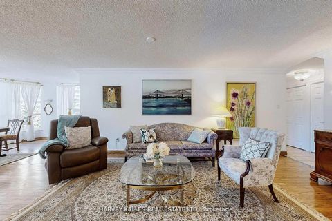 Photo 12 at 311 - 7300 Yonge Street, Yorkhill, Vaughan