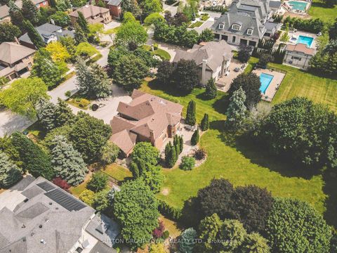 Photo 6 at 138 Dianawood Ridge, East Woodbridge, Vaughan