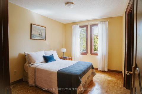 Photo 24 at 138 Dianawood Ridge, East Woodbridge, Vaughan