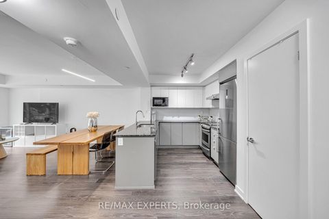 Photo 12 at 109 - 160 Flemington Road E, Glen Park, Toronto