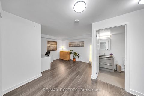 Photo 23 at 109 - 160 Flemington Road E, Glen Park, Toronto