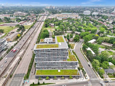 Photo 37 at 109 - 160 Flemington Road E, Glen Park, Toronto