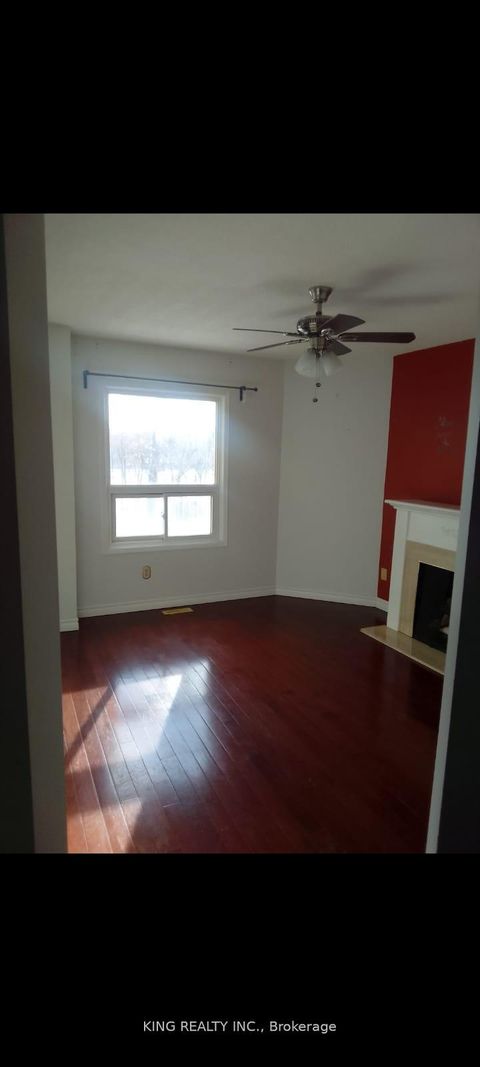 Photo 3 at 139 Livingstone Street, Sunnidale, Barrie