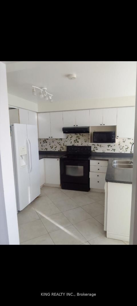 Photo 5 at 139 Livingstone Street, Sunnidale, Barrie