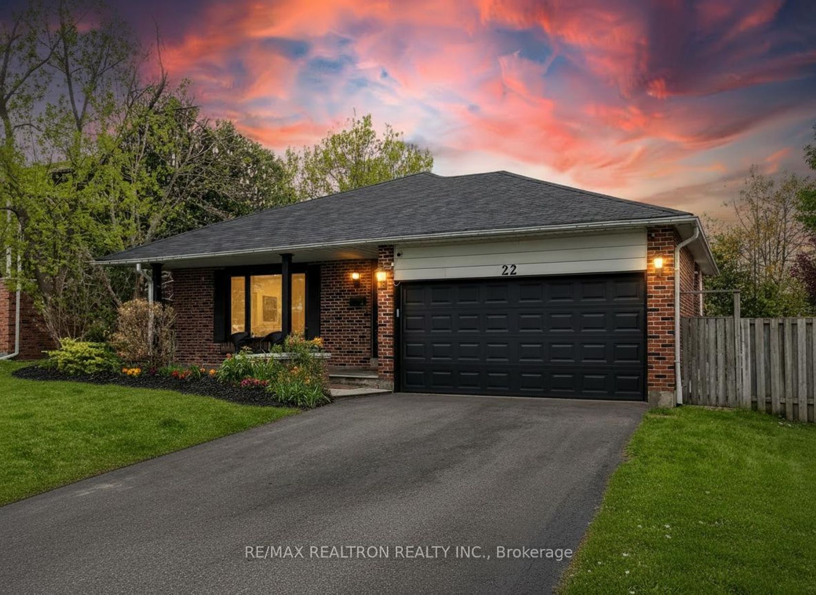 22 Deerpath Road, Donalda, Toronto photo number 2