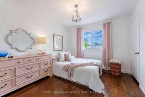 Photo 17 at 60 Madawaska Avenue, Newtonbrook East, Toronto