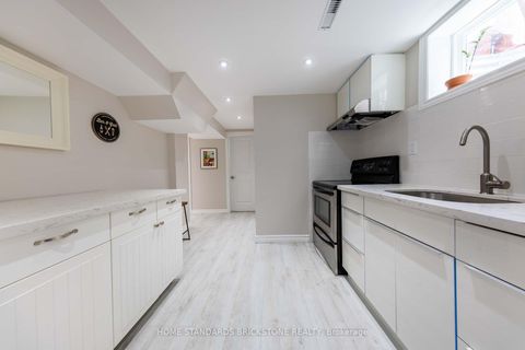 Photo 33 at 60 Madawaska Avenue, Newtonbrook East, Toronto