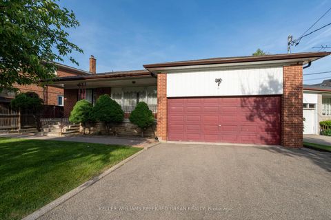 Photo 1 at 5 Paramount Court, Amesbury, Toronto