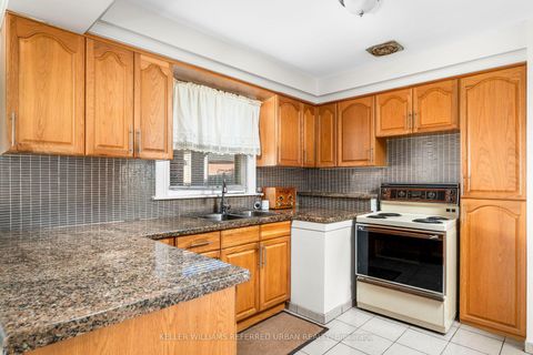 Photo 14 at 5 Paramount Court, Amesbury, Toronto