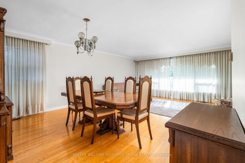 Photo 19 at 5 Paramount Court, Amesbury, Toronto
