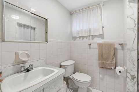 Photo 33 at 5 Paramount Court, Amesbury, Toronto