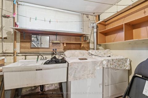 Photo 39 at 5 Paramount Court, Amesbury, Toronto