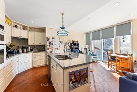 Photo 10 at 27 Kathrose Drive, Pleasant View, Toronto
