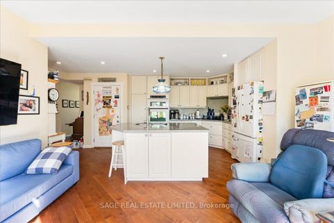 Photo 15 at 27 Kathrose Drive, Pleasant View, Toronto