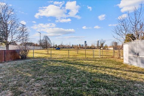 Photo 41 at 27 Kathrose Drive, Pleasant View, Toronto