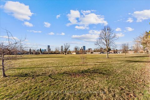 Photo 42 at 27 Kathrose Drive, Pleasant View, Toronto