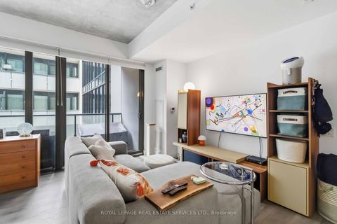 Photo 10 at 534 - 161 Roehampton Avenue, Mount Pleasant West, Toronto