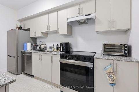 Photo 10 at 406 - 15 Kneeshaw Drive, Rural Barrie Southeast, Barrie