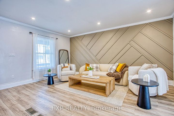 Photo 4 at 126 Belmont Avenue, Crown Point, Hamilton
