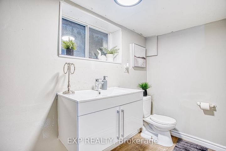 Photo 21 at 126 Belmont Avenue, Crown Point, Hamilton