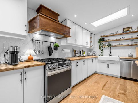 Photo 4 at 313 winnifred Drive, Keswick South, Georgina