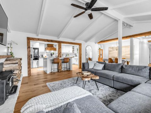 Photo 11 at 313 winnifred Drive, Keswick South, Georgina