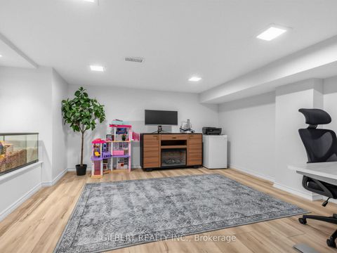Photo 25 at 313 winnifred Drive, Keswick South, Georgina