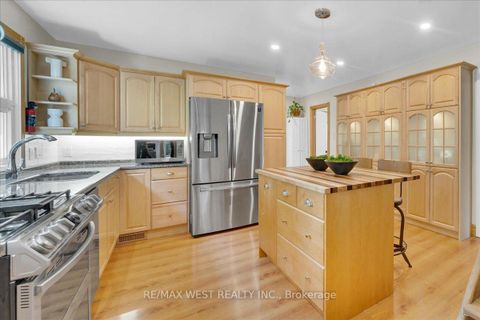 Photo 11 at 35 Gort Avenue, Alderwood, Toronto