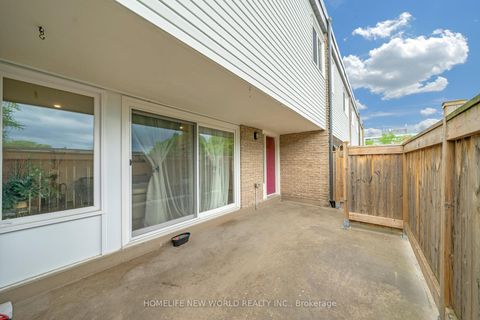Photo 9 at 38 Springfair Avenue, Aurora Village, Aurora