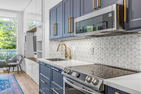 Photo 3 at 260 - 209 Fort York Boulevard, Waterfront Communities C1, Toronto
