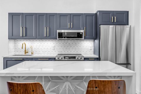 Photo 4 at 260 - 209 Fort York Boulevard, Waterfront Communities C1, Toronto