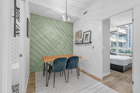 Photo 16 at 260 - 209 Fort York Boulevard, Waterfront Communities C1, Toronto