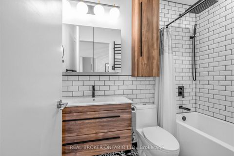 Photo 17 at 260 - 209 Fort York Boulevard, Waterfront Communities C1, Toronto