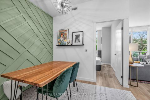 Photo 18 at 260 - 209 Fort York Boulevard, Waterfront Communities C1, Toronto