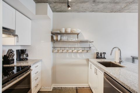 Photo 6 at 837 - 1029 King Street W, Niagara, Toronto