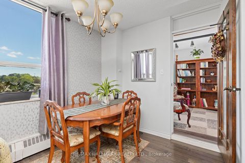 Photo 4 at 711 - 5 Parkway Forest Drive, Henry Farm, Toronto