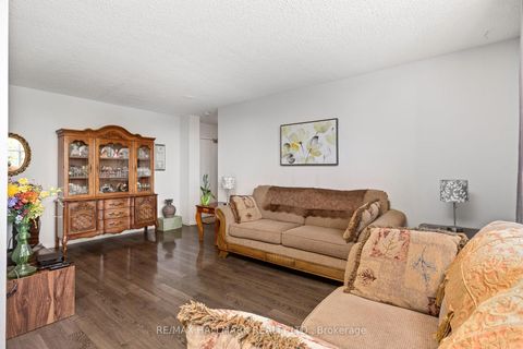 Photo 5 at 711 - 5 Parkway Forest Drive, Henry Farm, Toronto