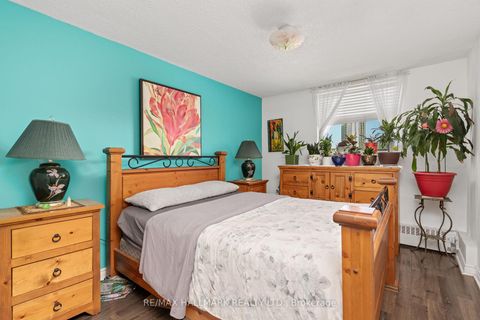 Photo 12 at 711 - 5 Parkway Forest Drive, Henry Farm, Toronto