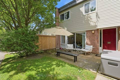 Photo 18 at 75 - 215 Milestone Crescent, Aurora Village, Aurora