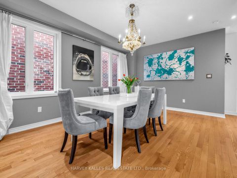 Photo 5 at 28 Southvale Drive, Patterson, Vaughan