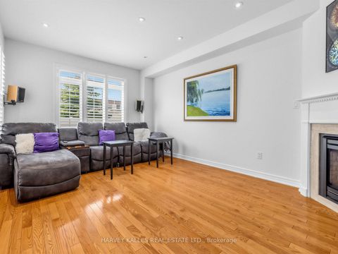 Photo 11 at 28 Southvale Drive, Patterson, Vaughan