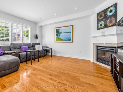 Photo 12 at 28 Southvale Drive, Patterson, Vaughan