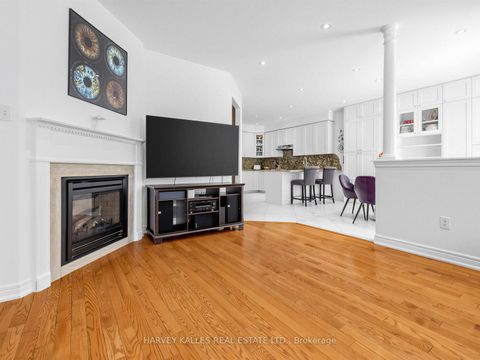Photo 13 at 28 Southvale Drive, Patterson, Vaughan