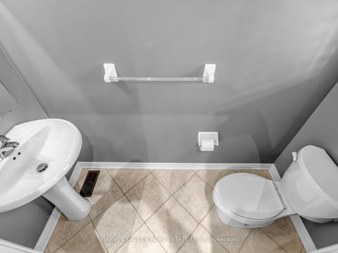 Photo 14 at 28 Southvale Drive, Patterson, Vaughan