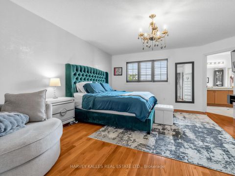 Photo 16 at 28 Southvale Drive, Patterson, Vaughan