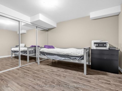 Photo 26 at 28 Southvale Drive, Patterson, Vaughan